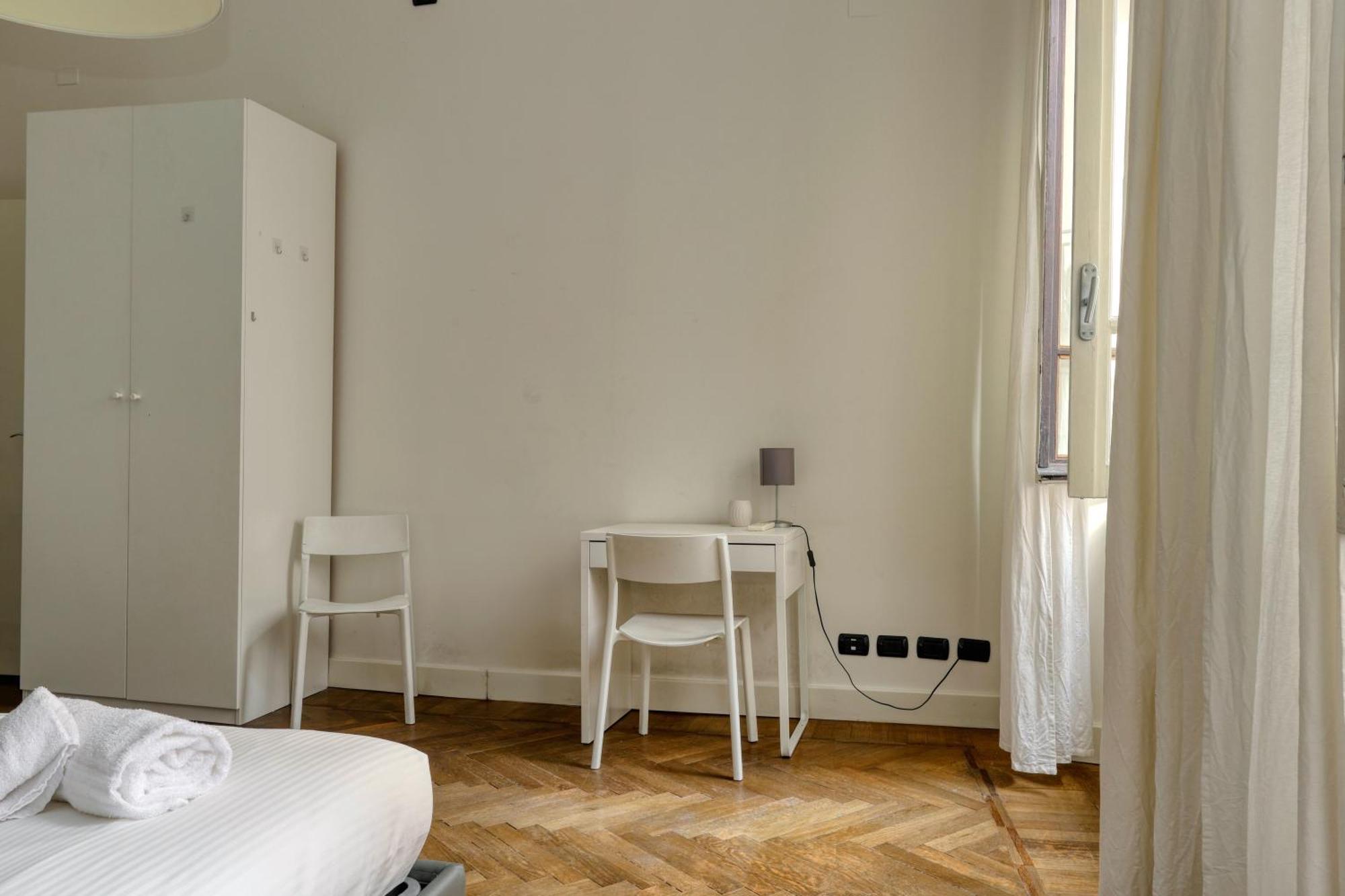 Chic Joivy Flats In The Centre Milaan