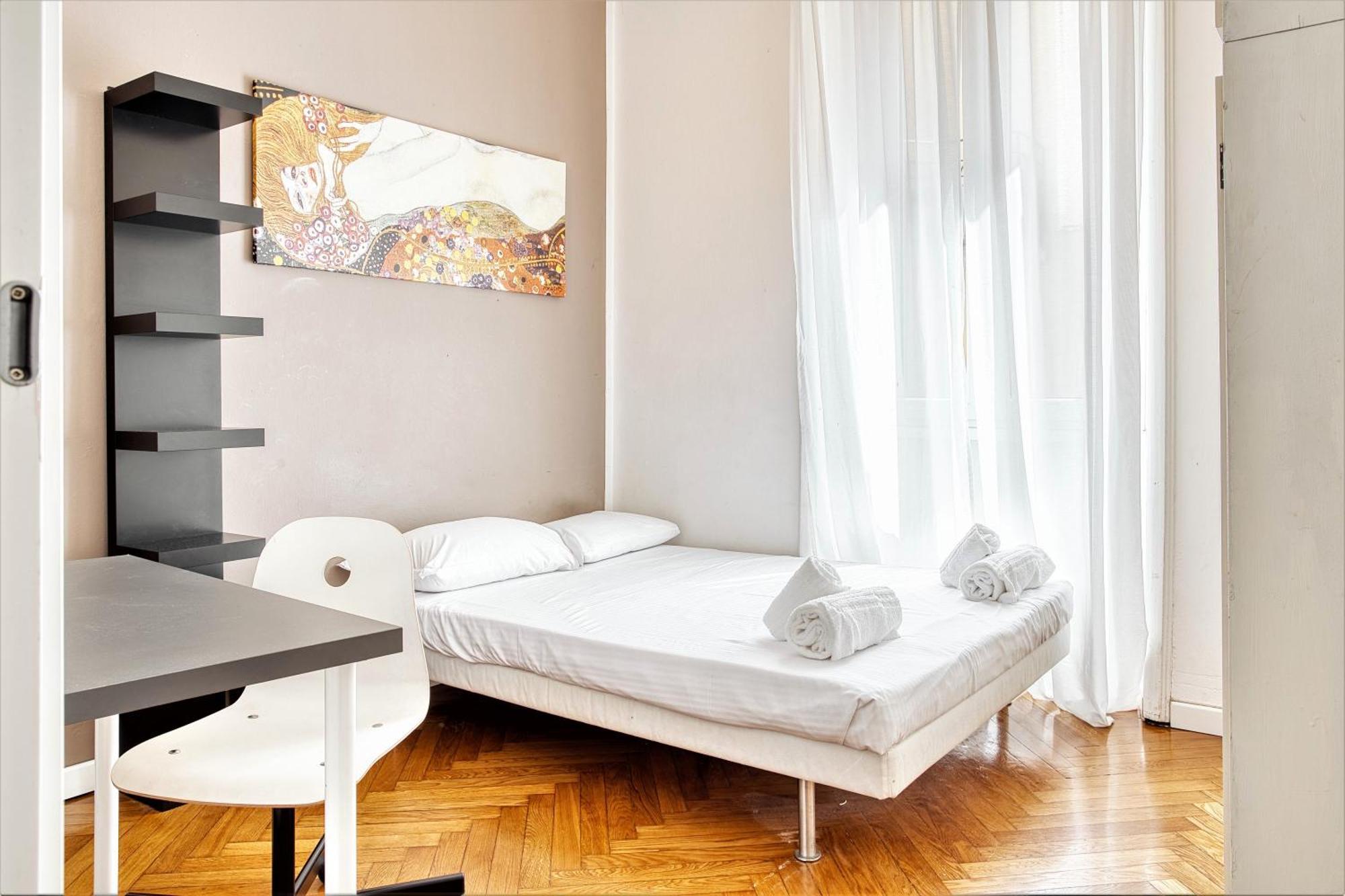 Chic Joivy Flats In The Centre Milaan